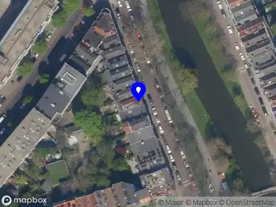 Ambulance met grote spoed naar de Spoorsingel in Rotterdam