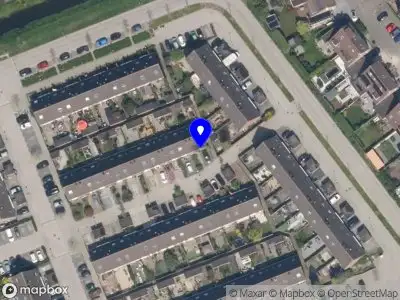 Ambulance met grote spoed naar de Slot Assumburgpad in Schiedam