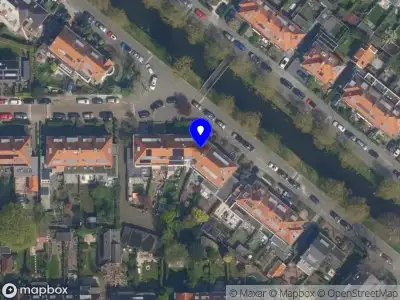 Ambulance met gepaste spoed naar de Breitnersingel in Rotterdam