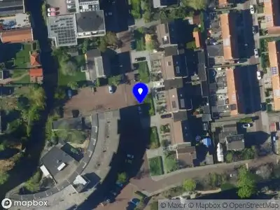 Ambulance met grote spoed naar de Dokter de Witstraat in Noord-Scharwoude