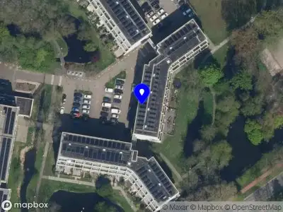 Ambulance met grote spoed naar de De Graafschap in Capelle aan den IJssel