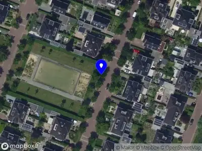 Ambulance met grote spoed naar de Liechtensteinhof in Dordrecht