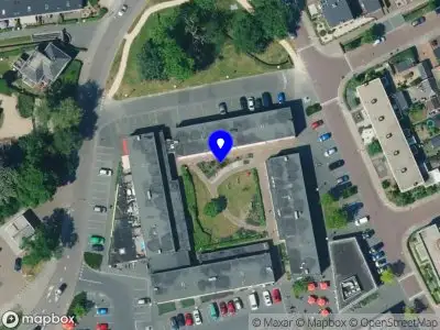 Ambulance met grote spoed naar de Ordenplein in Apeldoorn vanwege afgaan automatisch brandalarm