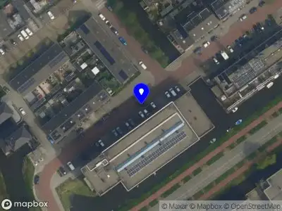 Ambulance met grote spoed naar de Indische Oceaan in Naaldwijk