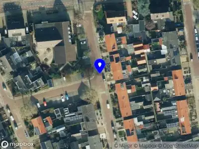 Brandweer met gepaste spoed naar de Frans Halsstraat in Nijverdal vanwege afhijsen patient