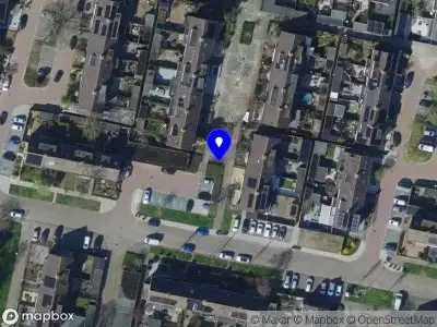 Ambulance met grote spoed naar de Jacob Marisstraat in Oud-Beijerland