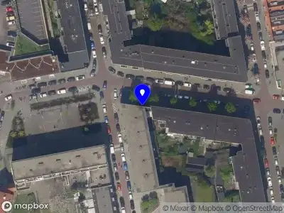 Ambulance met gepaste spoed naar de Beijerlandsestraat in Rotterdam