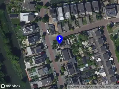 Ambulance met grote spoed naar de Langedaal in Dordrecht