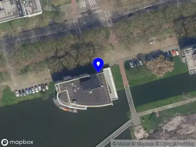Ambulance met gepaste spoed naar de Prinsenlaan in Rotterdam