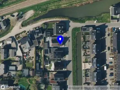 Brandweer met grote spoed naar de Juffrouw H Scholtenstraat in Kesteren vanwege reanimatie