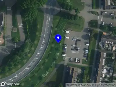 Ambulance met grote spoed naar de Wethouder De Roosplein in Amsterdam