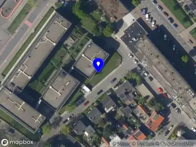 Ambulance met grote spoed naar de Emmastraat in Zoetermeer
