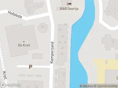 Ambulance met grote spoed naar de Willem Woutersstraat in Volendam
