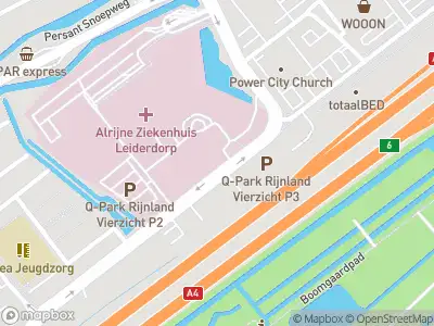 Ambulance met grote spoed naar de Simon Smitweg in Leiderdorp