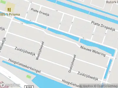 Ambulance met grote spoed naar de Nieuwe Wetering in Hoogvliet Rotterdam