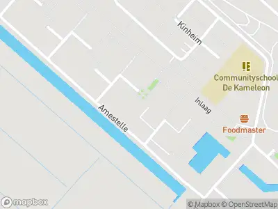 Ambulance en brandweer met grote spoed naar de Seevank in Zwanenburg