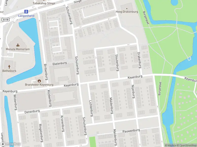 Ambulance met grote spoed naar de Keyenburg in Rotterdam