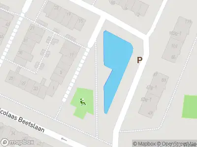 Ambulance met gepaste spoed naar de Burgemeester Beeckmanstraat in Zandvoort