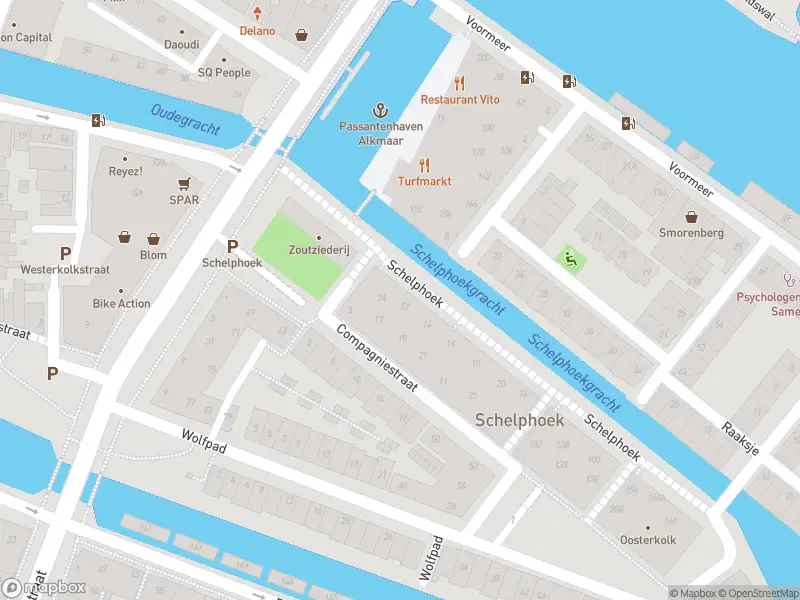 Ambulance met grote spoed naar de Schelphoek in Alkmaar