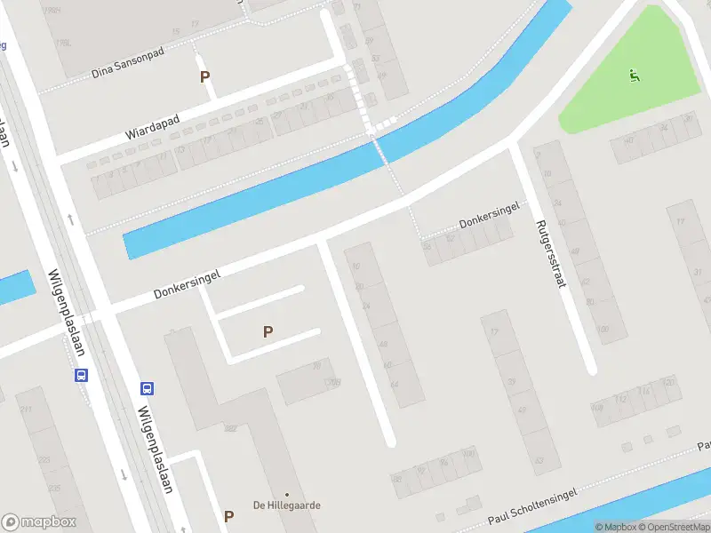 Ambulance met gepaste spoed naar de Josephus Jittastraat in Rotterdam