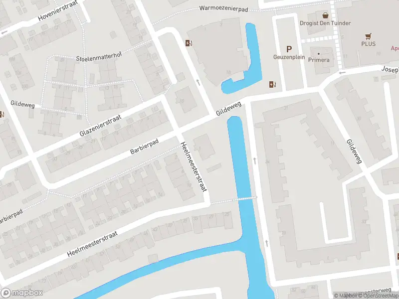 Ambulance met gepaste spoed naar de Heelmeesterstraat in Schiedam