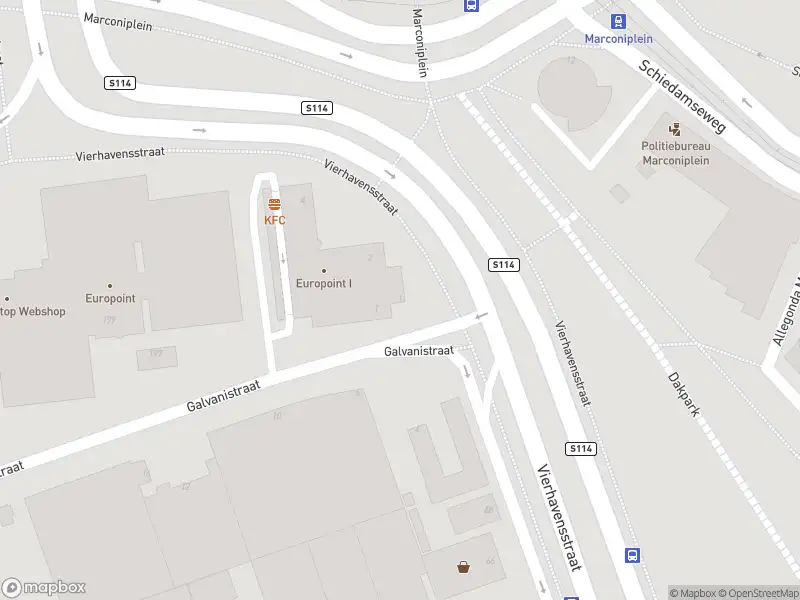 Ambulance met grote spoed naar de Marconistraat in Rotterdam