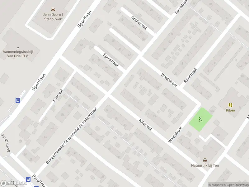 Ambulance met grote spoed naar de Kilstraat in Maasdam