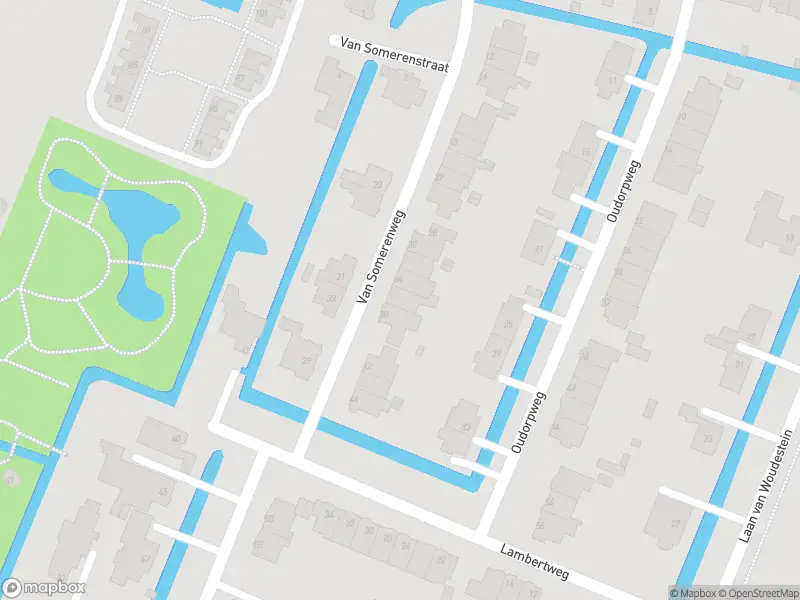Ambulance met grote spoed naar de Van Somerenweg in Rotterdam