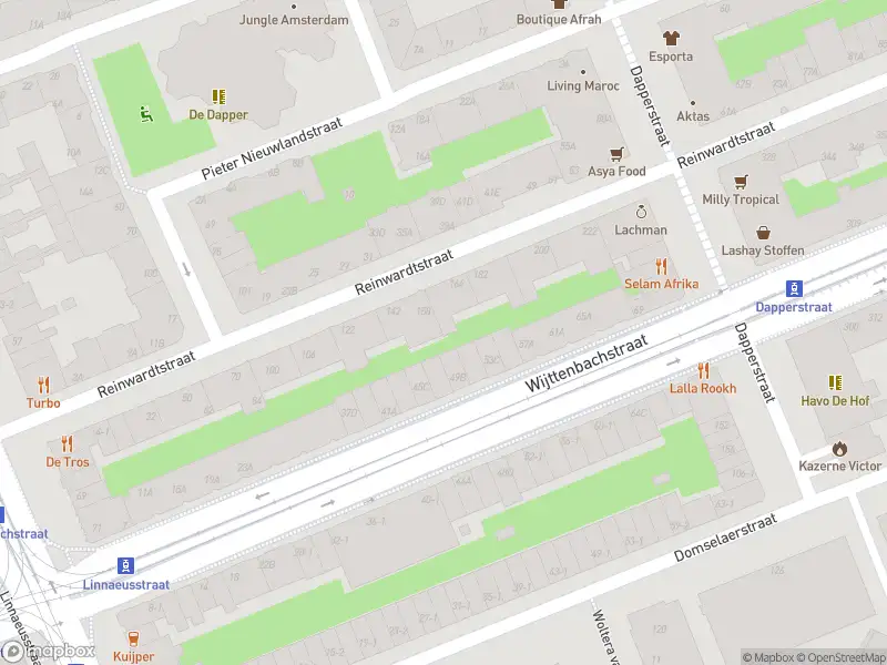 Ambulance met gepaste spoed naar de Tweede van Swindenstraat in Amsterdam