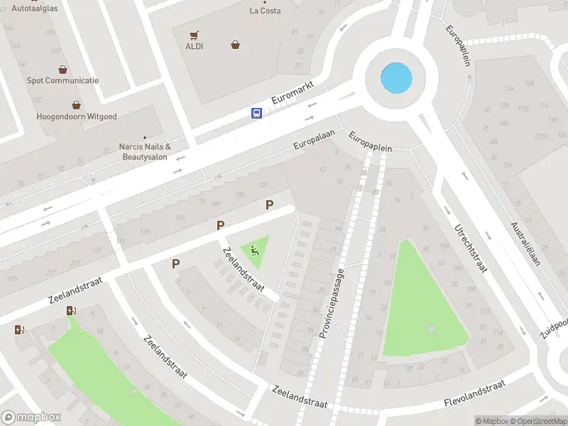 Ambulance met gepaste spoed naar de Groningenstraat in Alphen aan den Rijn