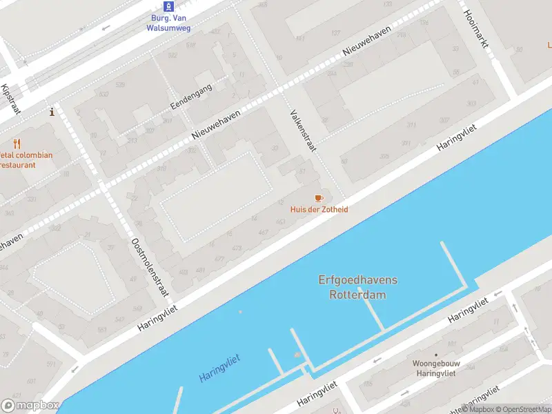 Ambulance met grote spoed naar de Kapitein Imanhof in Rotterdam