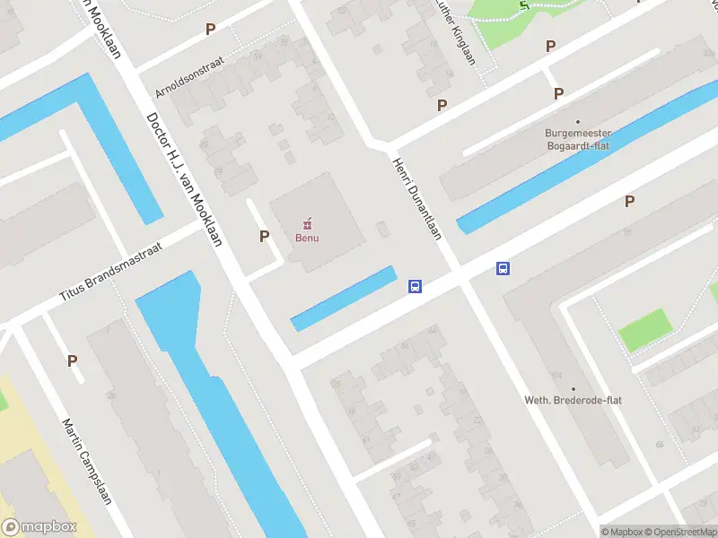 Ambulance met grote spoed naar de Titus Brandsmastraat in Rijswijk
