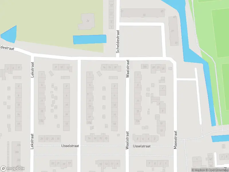 Ambulance met gepaste spoed naar de Waalstraat in Barendrecht
