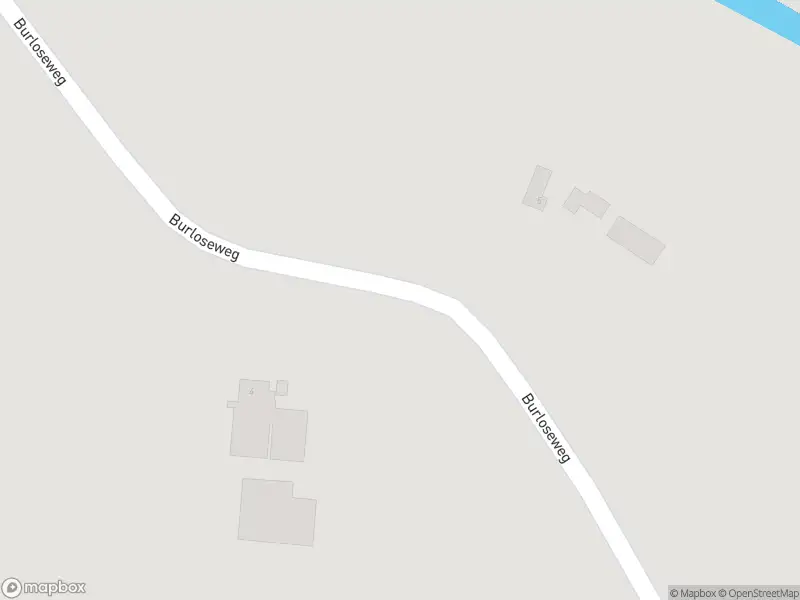 Brandweer met grote spoed naar de Burloseweg in Winterswijk Kotten vanwege voertuigbrand
