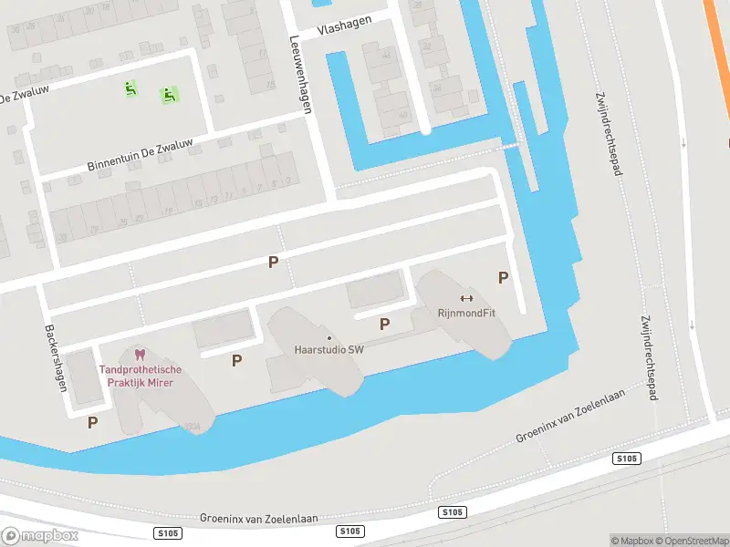 Ambulance met gepaste spoed naar de Backershagen in Rotterdam