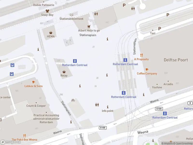 Ambulance met grote spoed naar de Stationsplein in Rotterdam