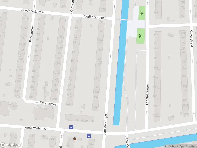 Ambulance met gepaste spoed naar de Lepelaarsingel in Rotterdam