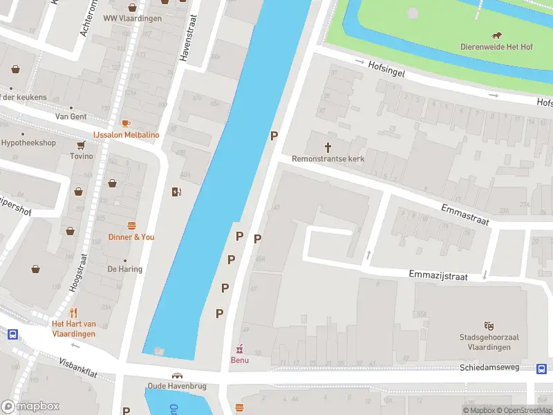 Ambulance met grote spoed naar de Hoflaan in Vlaardingen