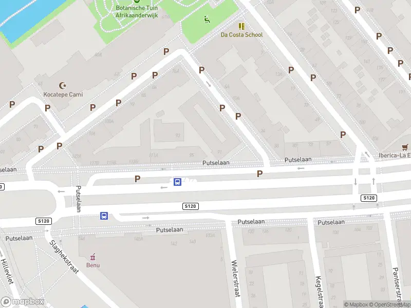 Ambulance met grote spoed naar de Putselaan in Rotterdam