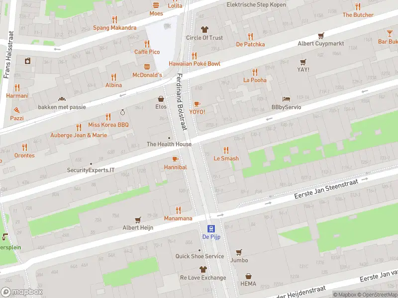 Ambulance met grote spoed naar de Pieter Calandlaan in Amsterdam