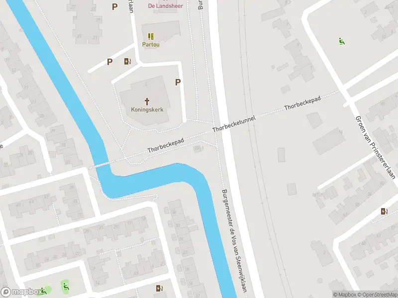 Politie naar de Burgemeester de Vos van Steenwijklaan in Zwolle vanwege aanrijding met letsel