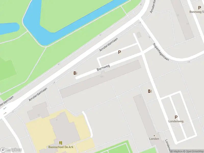 Ambulance met gepaste spoed naar de Bernweg in Vlaardingen