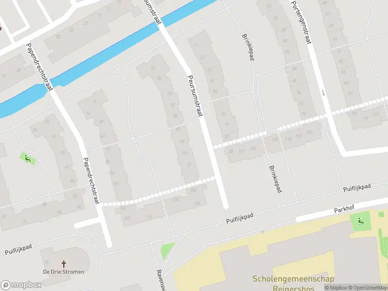 Ambulance met gepaste spoed naar de Parkhof in Amsterdam
