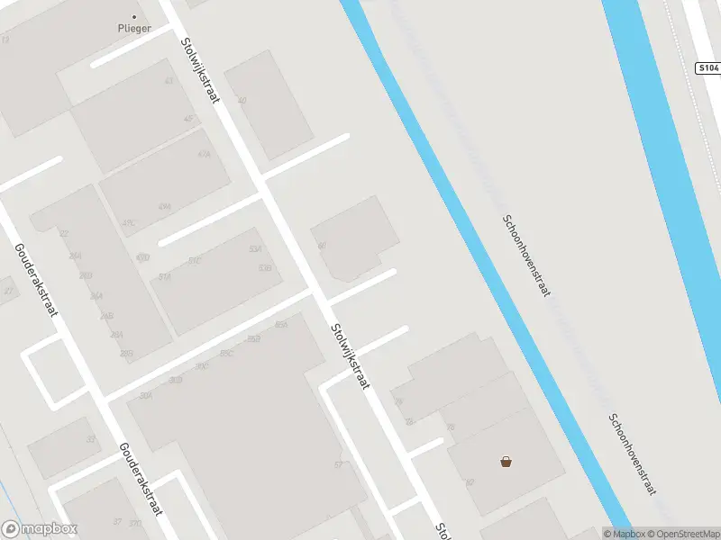Brandweer met gepaste spoed naar de Stolwijkstraat in Rotterdam vanwege een buitenbrand