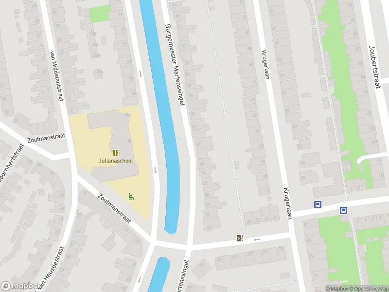 Ambulance met grote spoed naar de Dunantsingel in Gouda