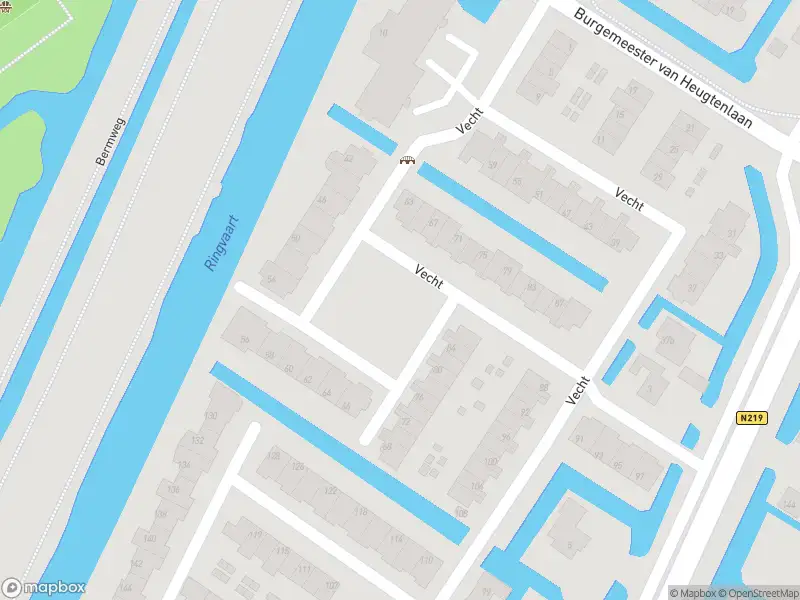 Ambulance met gepaste spoed naar de Merwede in Nieuwerkerk aan den IJssel