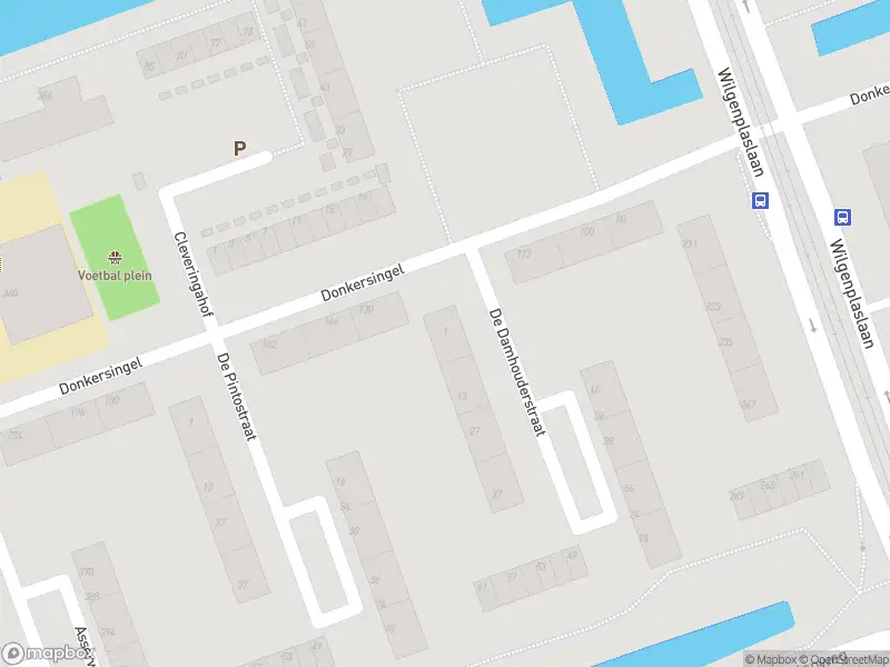 Ambulance met grote spoed naar de De Damhouderstraat in Rotterdam