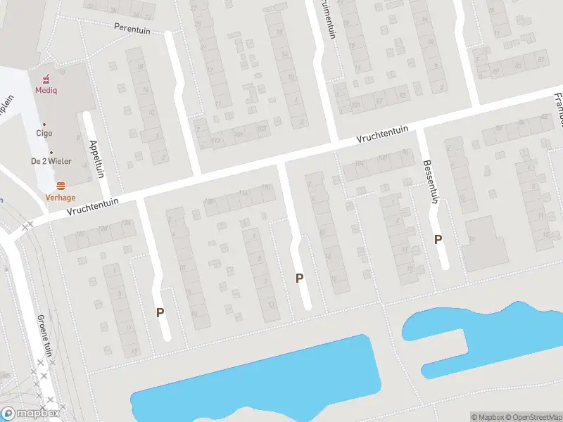 Ambulance met gepaste spoed naar de Bramentuin in Rotterdam