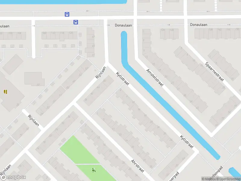 Ambulance met gepaste spoed naar de Kyllstraat in Spijkenisse