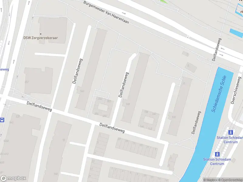 Ambulance met gepaste spoed naar de Delflandseweg in Schiedam